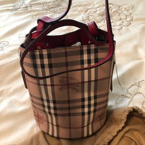 Burberry bucket Haymarket check crossbody